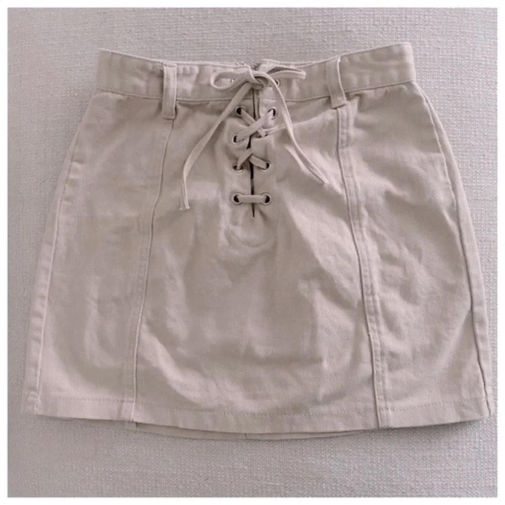 Forever21 Lace-Up Mini Jean Skirt in Beige Sand Khaki - Picture 4 of 8